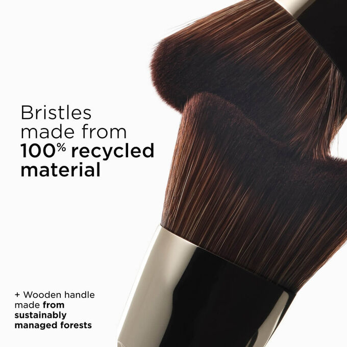Gua Sha-Inspired Foundation Brush