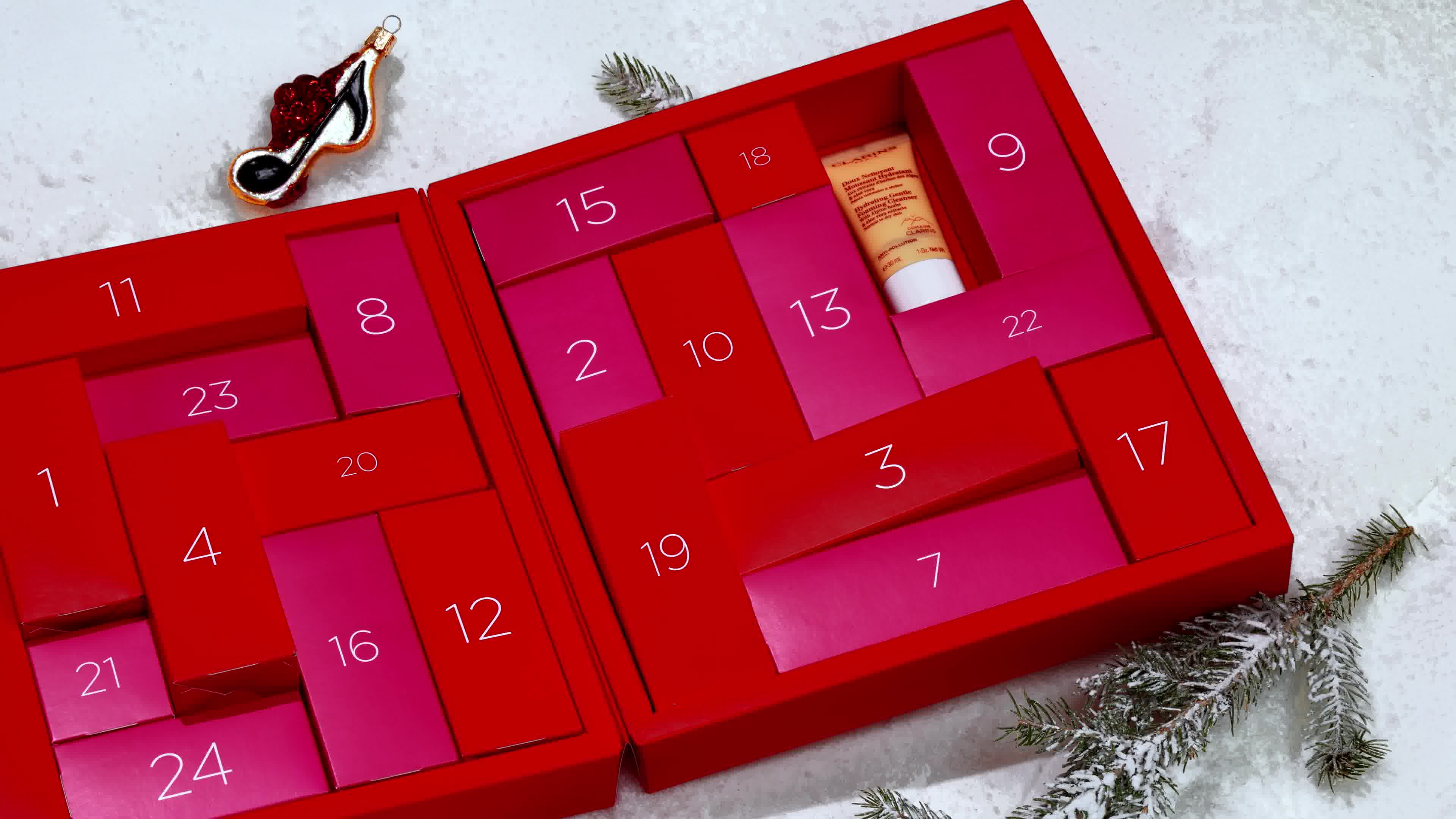 this-holiday-season-let-clarins-bring-out-the-best-in-you-clarins-sa